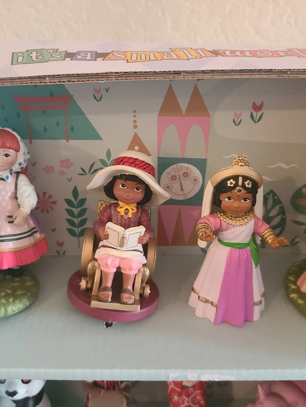 Disney Store It's a Small World Figures 8pc Set Belgium India Africa Japan Hippo